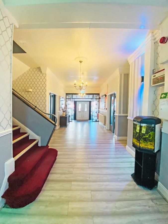 The J & S Hotel Blackpool Exterior photo